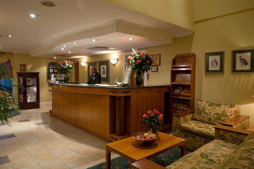 Courtyard Hotel Sandton Johannesburg Buitenkant foto
