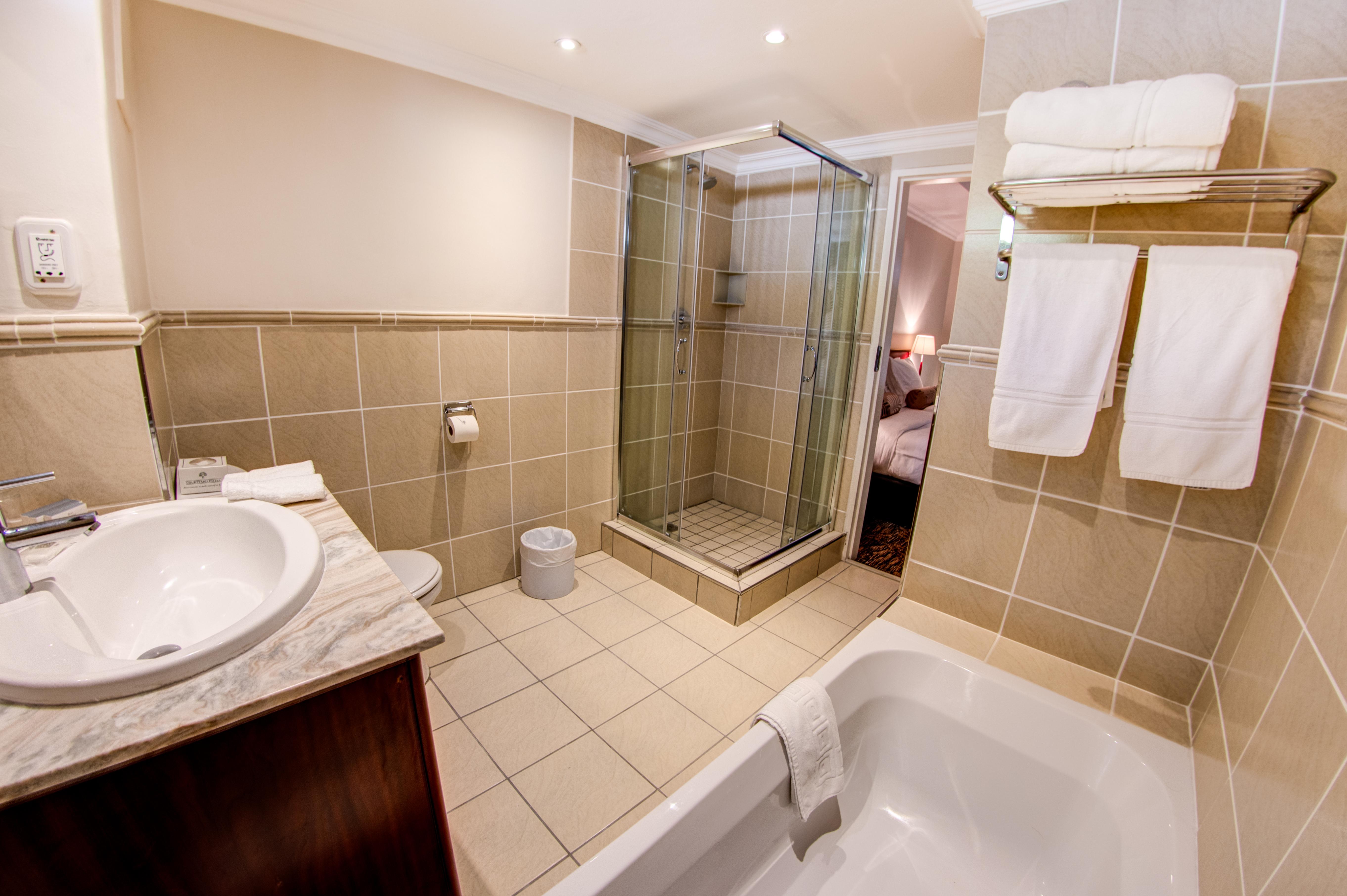 Courtyard Hotel Sandton Johannesburg Buitenkant foto